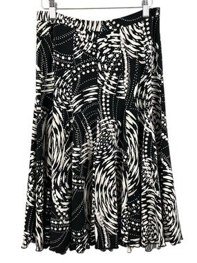 Laura Petites Pull On Skirt  Black and White Size Medium